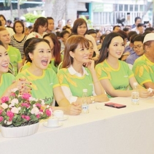 Gạo Hoa Lúa cùng Sao Việt đổ bộ đến chương trình “Gắn kết yêu thương”